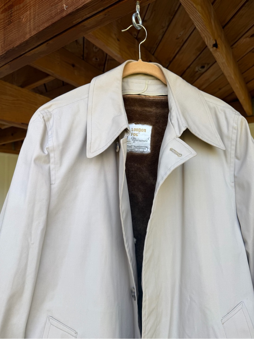 Vintage London Fog Faux Fur Lined Trench Coat Beige 15” Pit to Pit - Picture 3 of 6